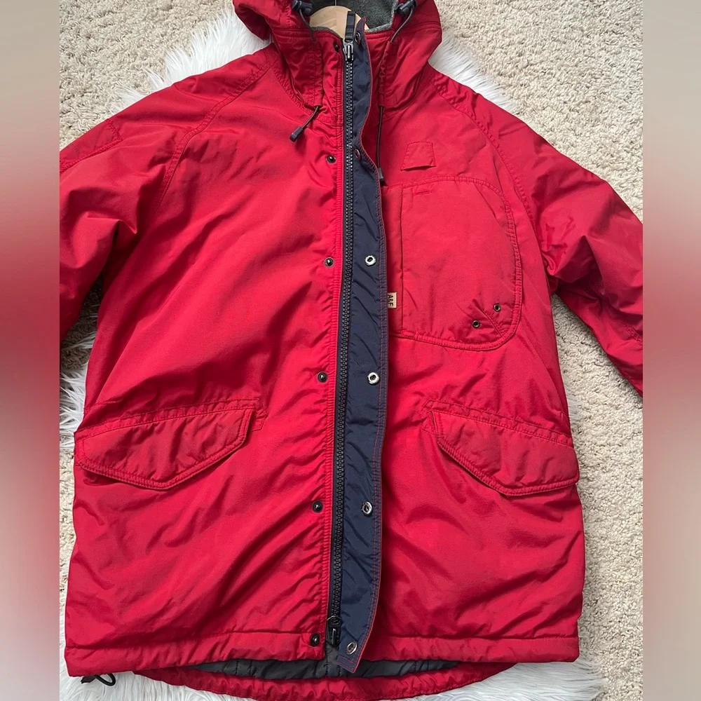 Abercrombie & Fitch {abercrombie fitch}